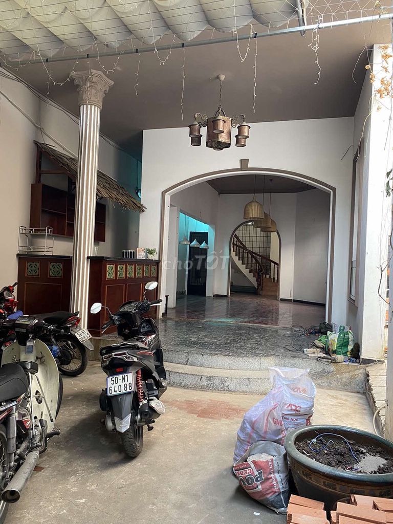 Cho thuê nguyên căn mặt tiền Trường Sơn Phường 4 ,Q.Tân Bình